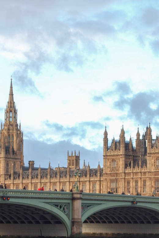 London: App-Based Walking Tour with 30 Stops - Borough Market brings food into the itinerary