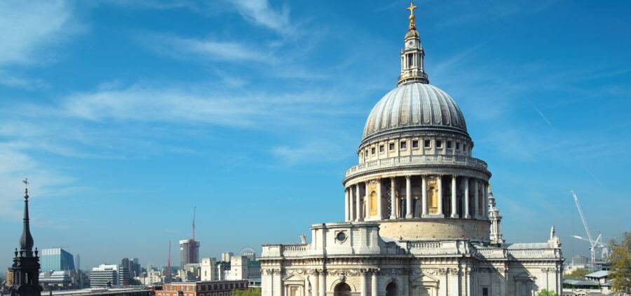 London: App-Based Walking Tour with 30 Stops - London Bridge and the Monument to the Great Fire