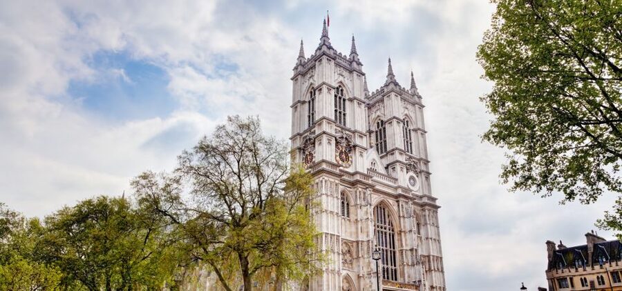 London: App-Based Walking Tour with 30 Stops - What $14 gets you