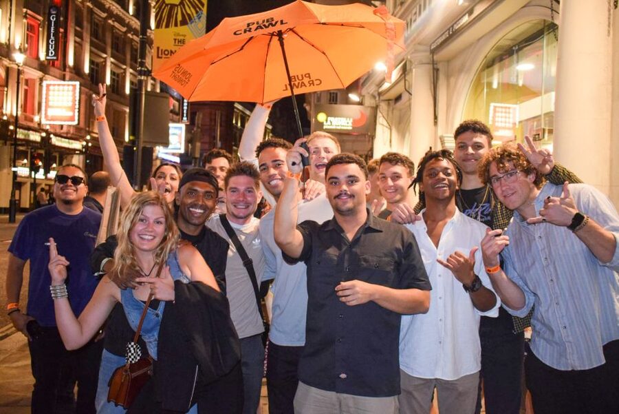 London: Bar and Club Crawl to 5 Central London Venues - Stop five: finishing with music and photos