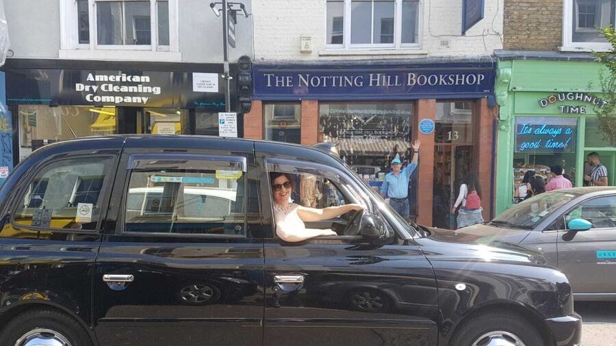 London: Beatles Magical Tour by Black Cab - Abbey Road and the famous zebra crossing
