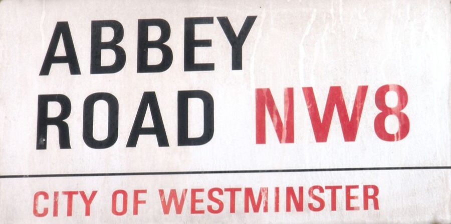 London: Beatles Magical Tour by Black Cab - Guides, tone, and the value of live commentary