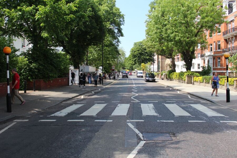 London: Beatles Tour by Black Taxi - Chelsea, Mayfair, and the homes of the Fab Four