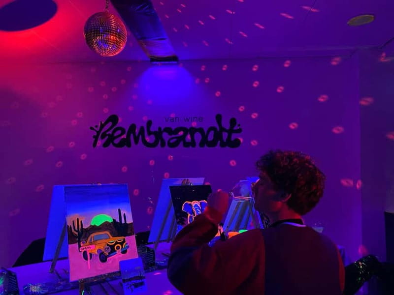 London: Bottomless Sip & Paint in the Dark - Key Points Before You Book