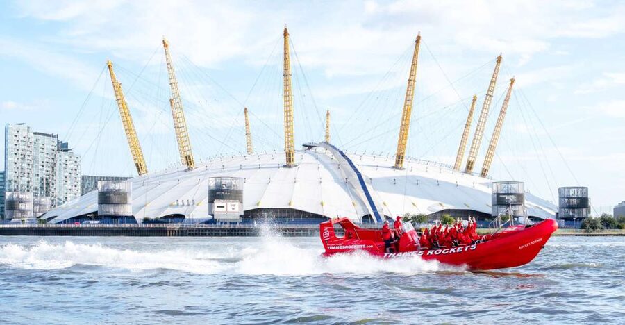 London: Break the Barrier Speed Boat Ride - The O2 Arena and the return run