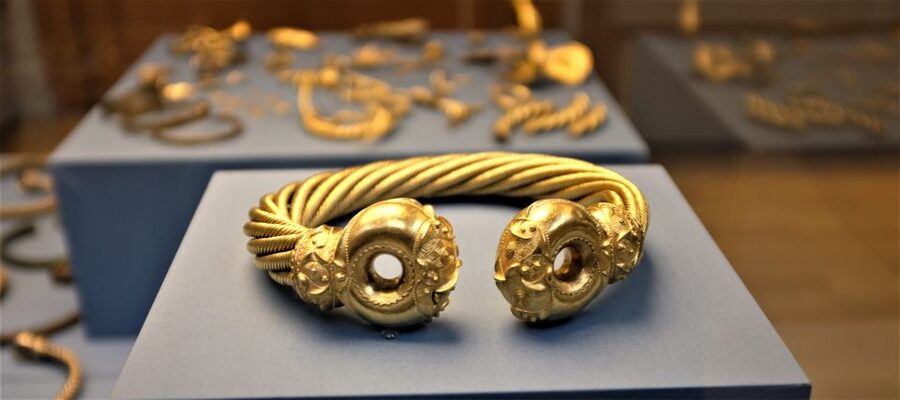 London: British Museum Private Guided Tour with Tickets - Why a private guide helps at the British Museum