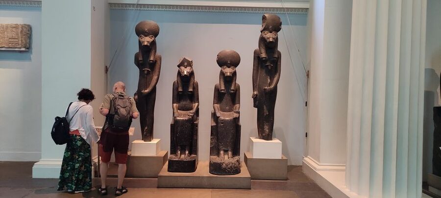 London: British Museum Private Tour for Kids & Families - How the guide keeps children involved