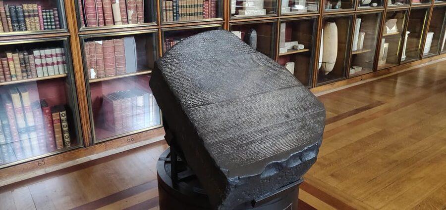 London: British Museum Tour with Archaeologist Guide - How the 2.5-hour route works