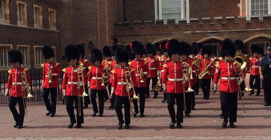 London: British Royalty Walking Tour - Admiralty Arch and Trafalgar Square