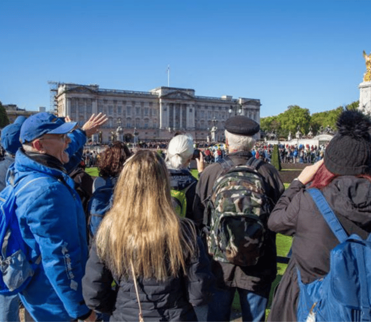 London: Buckingham Palace and Royal London Walking Tour - Bags, clothing, and palace rules