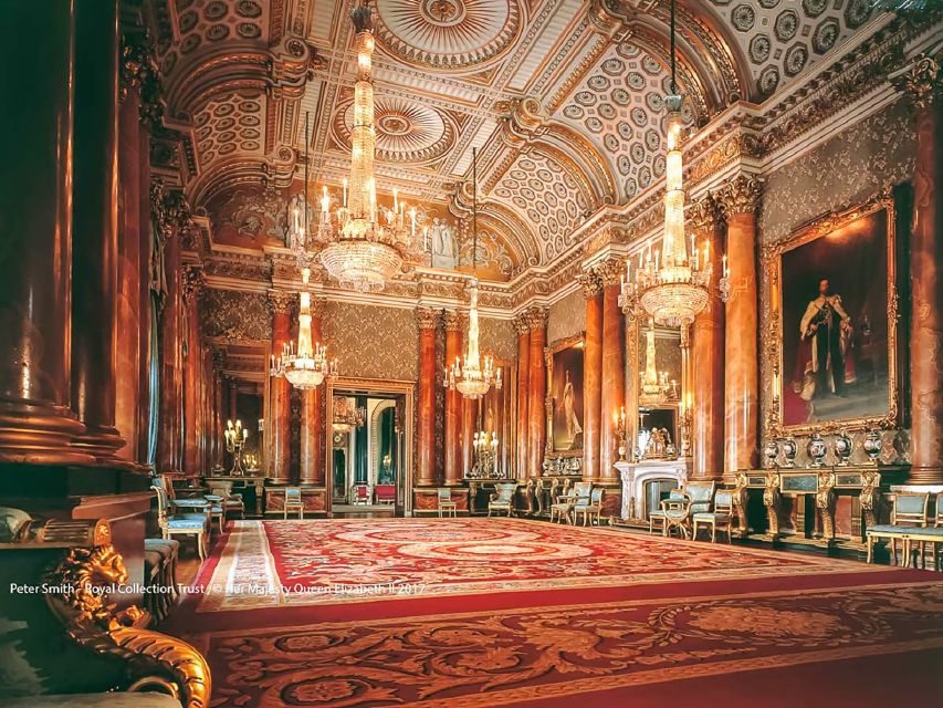 London: Buckingham Palace Entry & Changing of the Guard Tour - How the live guide and audio guide work together