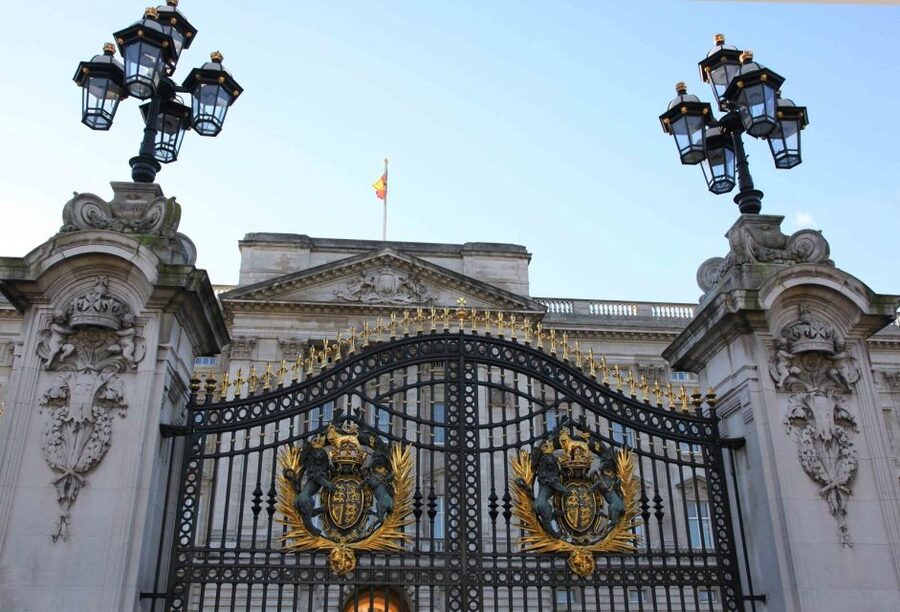London: Buckingham Palace Entry Ticket & Royal Walking Tour - Key points to know before booking