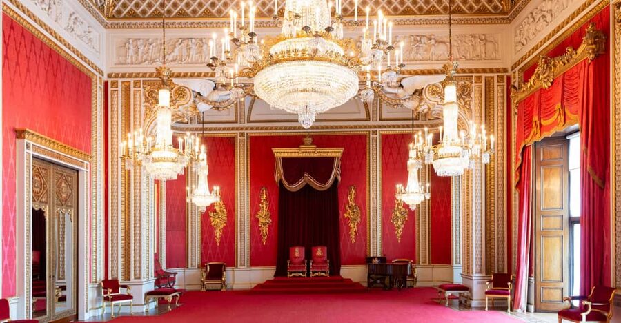 London: Buckingham Palace State Rooms & Royal Walking Tour - Why this royal tour works well
