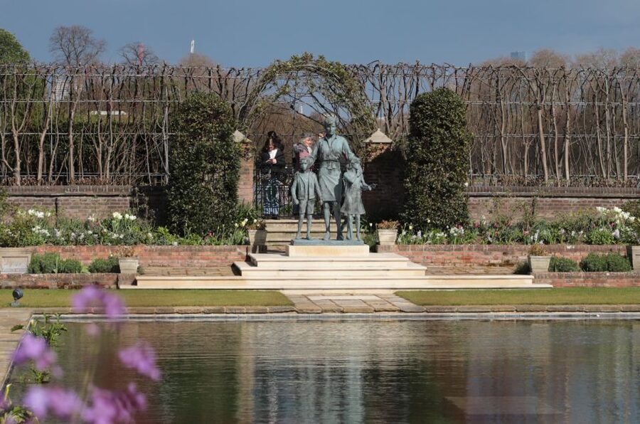London: Buckingham Palace Walk & Tea at Kensington Palace - Key points to know before booking