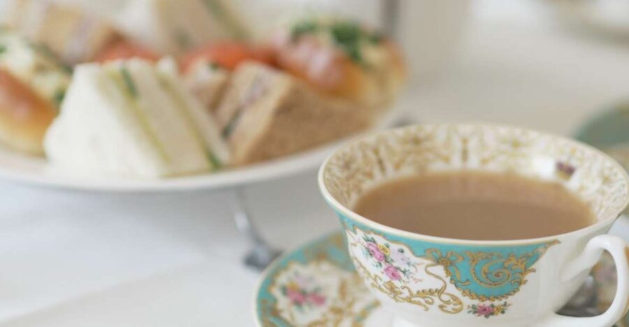 London: Buckingham Palace Walk & Tea at Kensington Palace - St James’s Palace and the quieter royal quarter