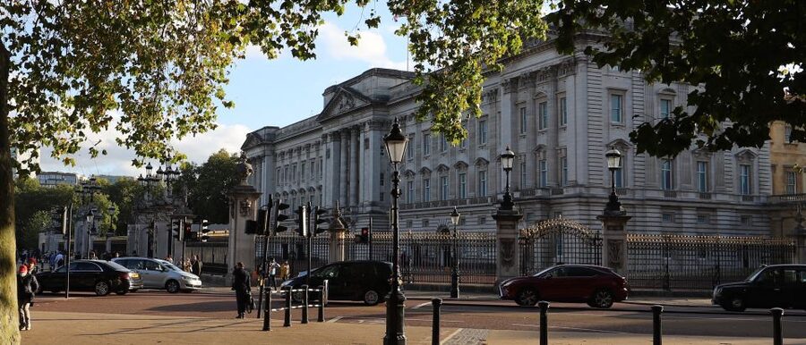 London: Buckingham Palace Walk & Tea at Kensington Palace - Diana’s memorials and the Kensington Palace finish