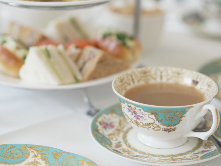 London: Buckingham Palace Walk & Tea at Kensington Palace - Afternoon tea in the 18th-century Orangery