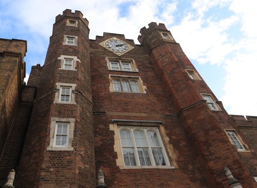London: Buckingham Palace Walk & Tea at Kensington Palace - Meeting at Green Park Station