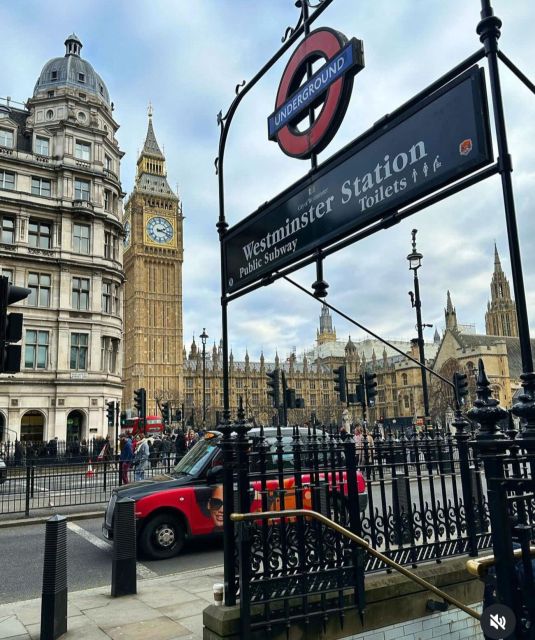 London: Buckingham Palace & Westminster Guided Walking Tour - The guides make the difference