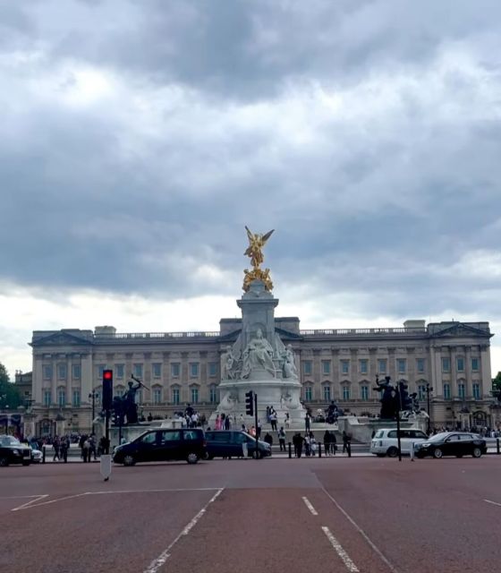 London: Buckingham Palace & Westminster Guided Walking Tour - St James’s Palace and the royal route along the Mall