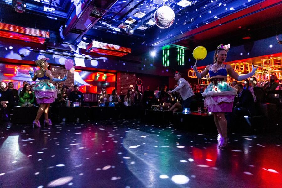 London: Burlesque Cabaret Show in the West End - What kind of London night is this?