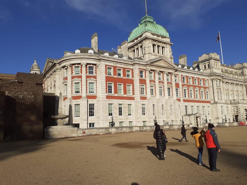 London: Central London Outdoor Tour - Parliament Square, Big Ben and Westminster Abbey