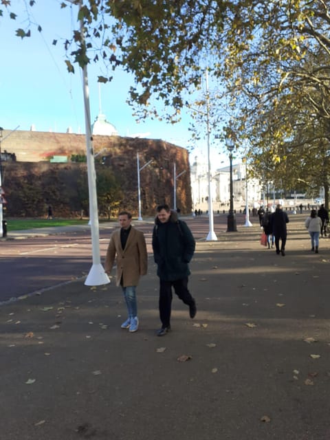 London: Central London Outdoor Tour - Weather, crowds and the pace of the walk