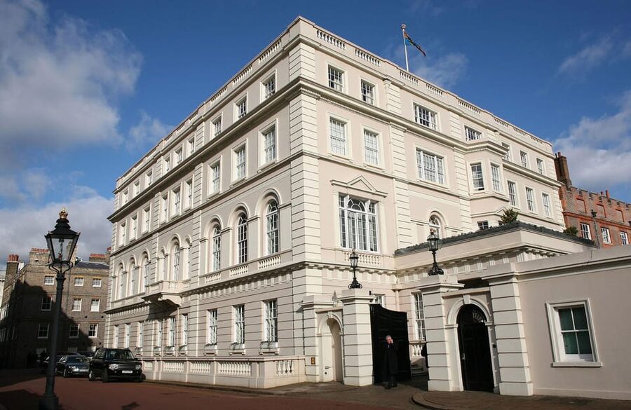 London: Changing of the Guard and Royal Palaces Walking Tour - Key points to know before you book