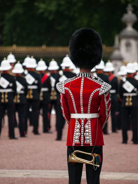 London: Changing of the Guard Experience and Landmarks Tour - Starting beside Green Park’s Diana fountain