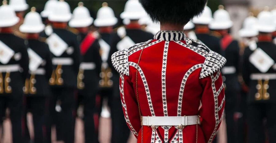 London: Changing of the Guard Experience and Landmarks Tour - Four lesser-known streets and unusual London stories