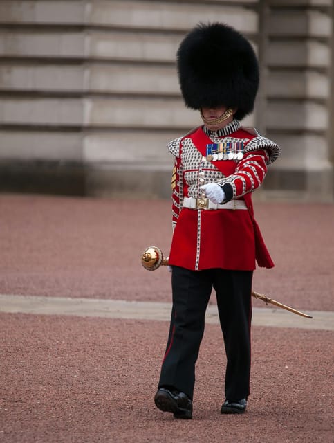 London: Changing of the Guard Experience Private Tour Guide - Watching the Changing of the Horse Guards Parade