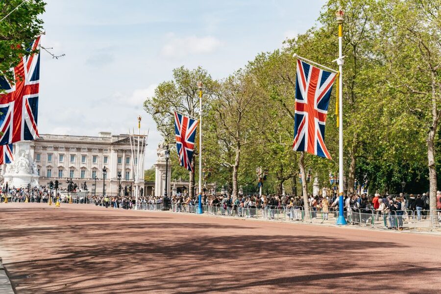 London: Changing of the Guard Tour by Buckingham Palace - Who should choose this walk?