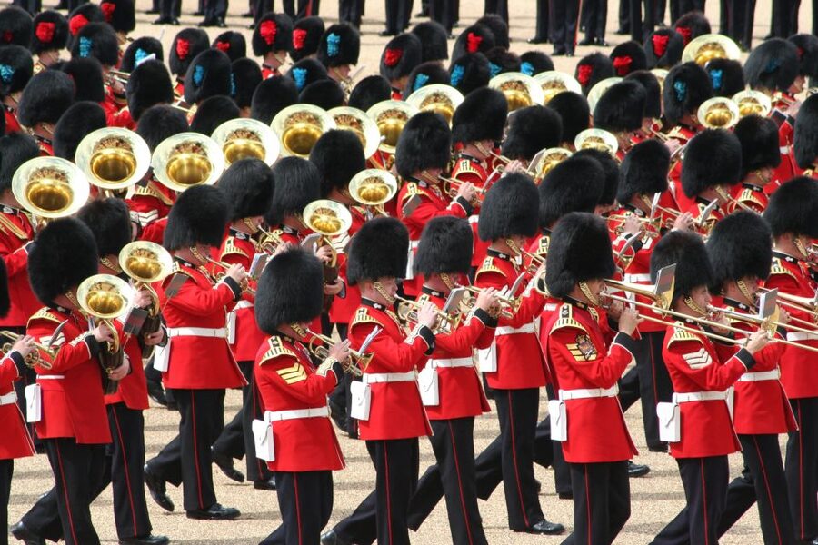 London Changing of the Guard Tour - Front Row 12 guests 2,5h - Admiralty Arch and the road toward Whitehall