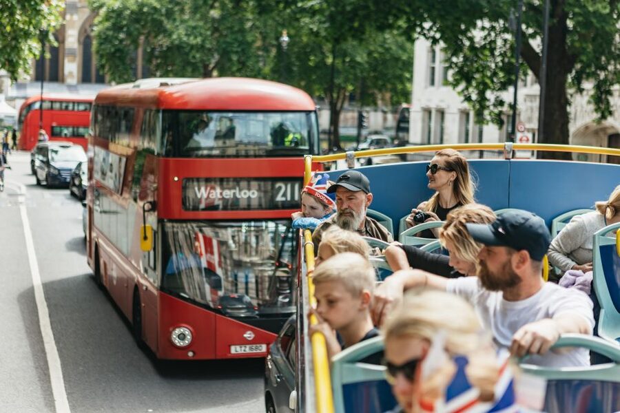 London: Children's Open Top Bus Tour - The London Eye and the Thames-side views
