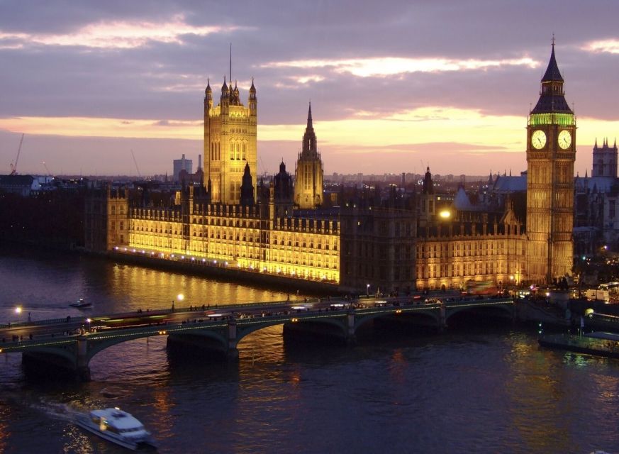 London: Christmas Eve City Tour with Dinner & Midnight Mass - Should you book the Christmas Eve city tour?