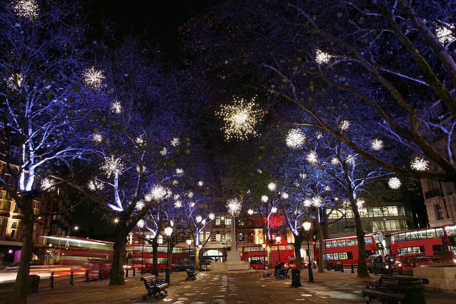 London: Christmas Lights Tour by Vintage Double-Decker Bus - Is $43 good value for 90 minutes?