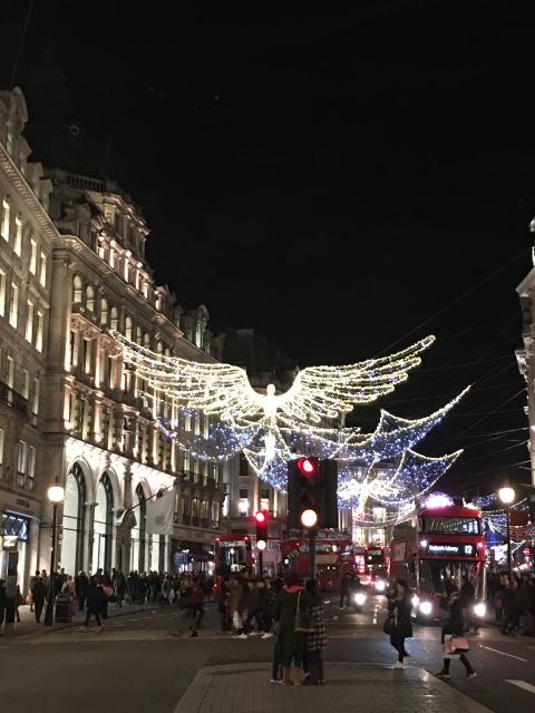 London: Christmas Lights Tour in a Black Cab - The driver-guide can shape the whole evening