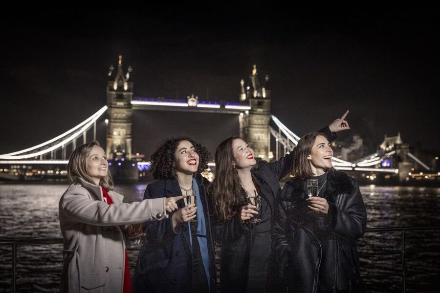 London: Christmas Party Dinner Cruise - Who will enjoy this Christmas cruise?