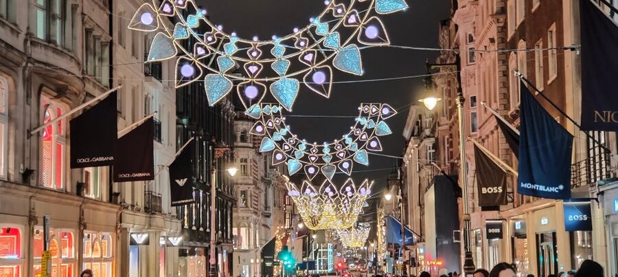 London Christmas Sparkle Walking Tour Small Group - Regent Street and the famous Christmas angels