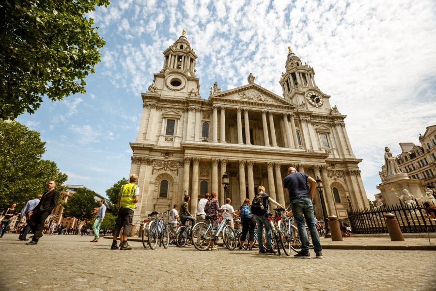London: Classic Gold 3.5-Hour Bike Tour - The guides make or break the ride