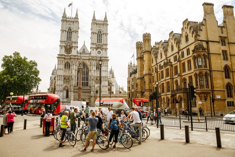 London: Classic Gold 3.5-Hour Bike Tour - The legal district and Leather Lane Market