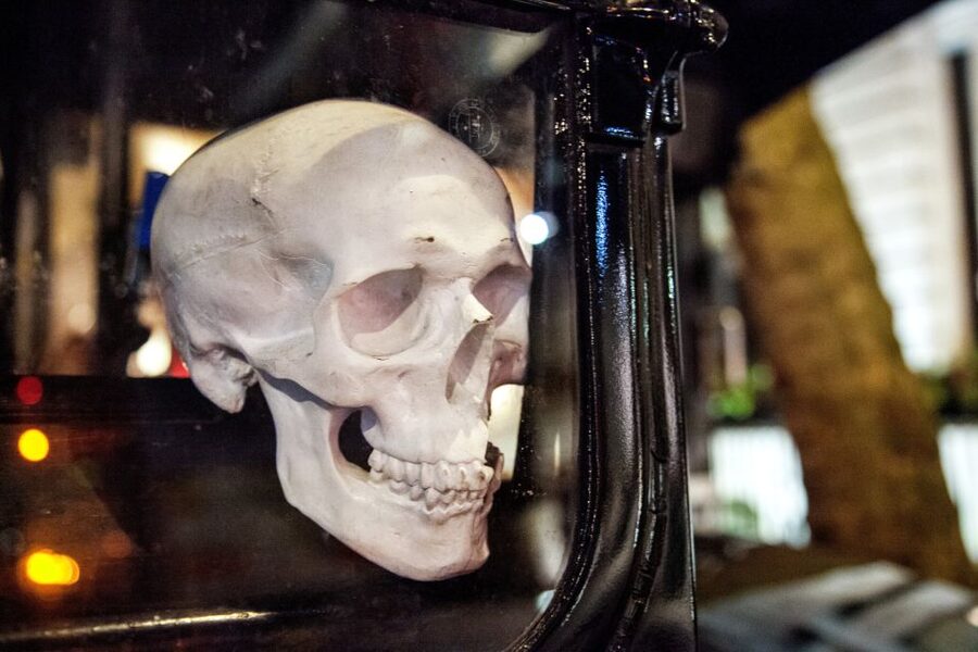 London: Comedy Horror Ghost Tour on a Bus - A black Routemaster with a spooky past