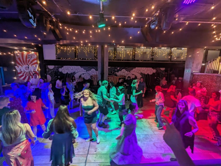 London: Country Music Party with Line Dancing, Two-stepping - Who should book this experience