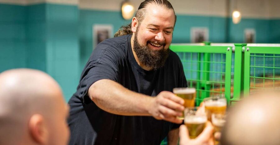 London: Craft Brewery Tour with Tasting of 4 Beers - Starting at the Five Points Taproom