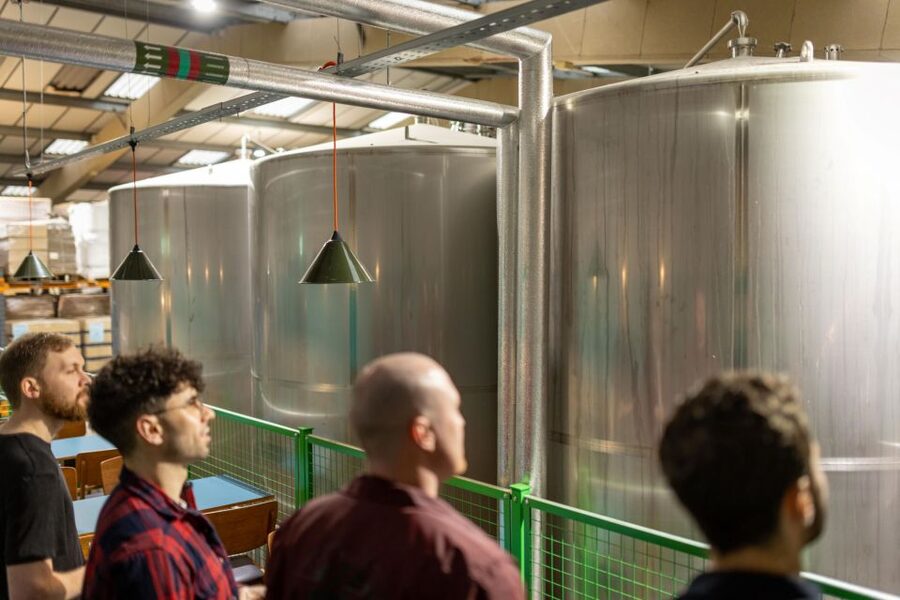 London: Craft Brewery Tour with Tasting of 4 Beers - The 10% taproom and food discount