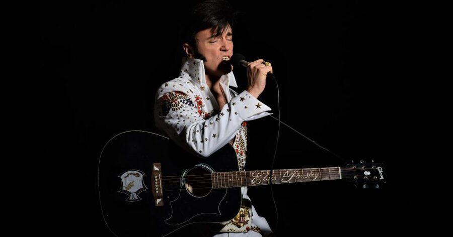 London: Dinner Cruise with Elvis Tribute on the Thames River - Cruising toward Tower Bridge