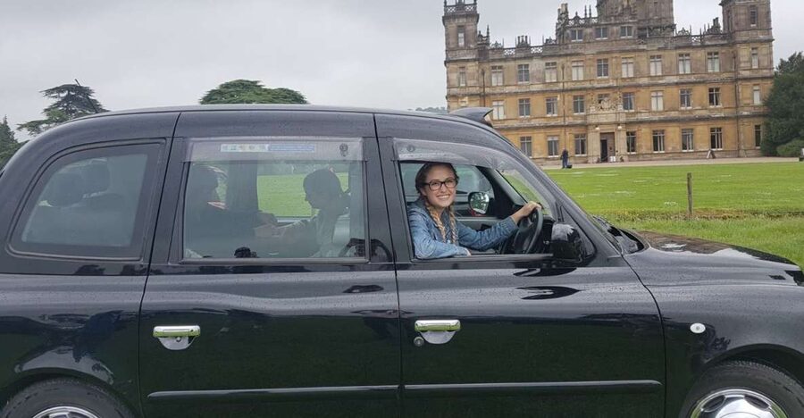 London: Downton Abbey Countryside Black Taxi VIP Tour - Exploring the village behind Downton