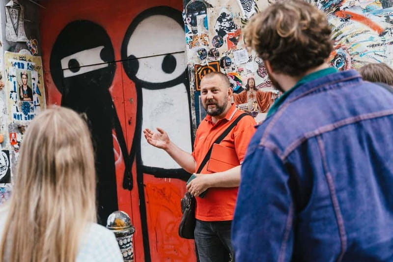 London: East End Instagrammable Street Art & Graffiti Tour - Brick Lane, where every wall has a second angle