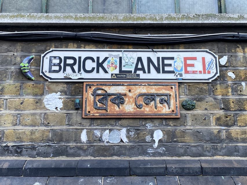 London: East End Walking Food Tour with Tastings - Guides, group size, and the human side of the tour