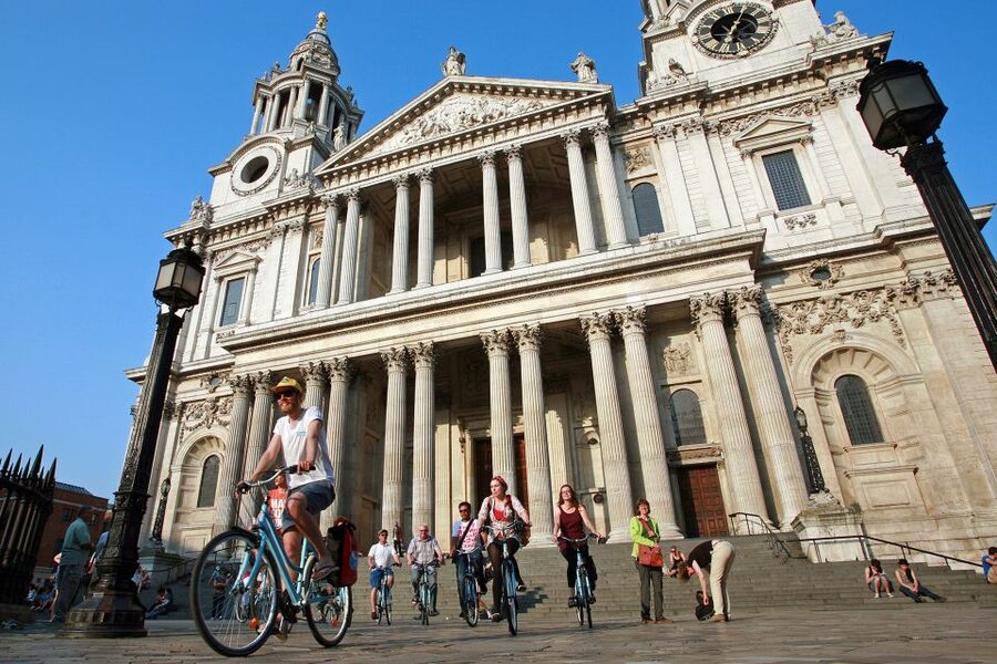 London: East London Town 3.5-Hour Bike Tour - Aldgate walls and the sudden arrival of the City